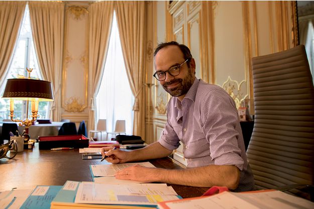 Philippe "assume" la pression sur ses équipes à Matignon