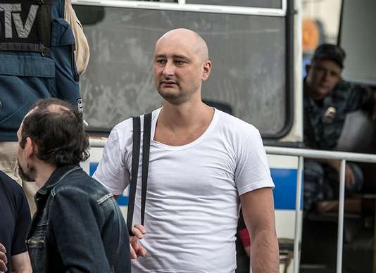 "Mon but était de rester en vie": Babtchenko se justifie face aux critiques