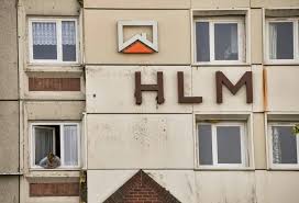 Offre accrue ou "ségrégation" renforcée: la vente des HLM facilitée par l'Assemblée