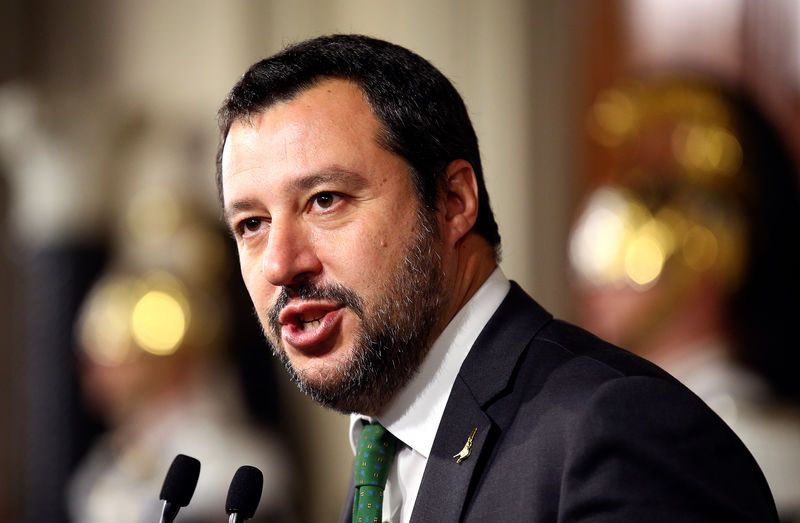 Le ministre italien Salvini appelle la France à accueillir plus de migrants
