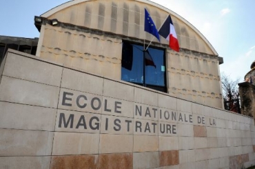 Des magistrats spécialisés dans l'anti-terrorisme, selon Le Figaro