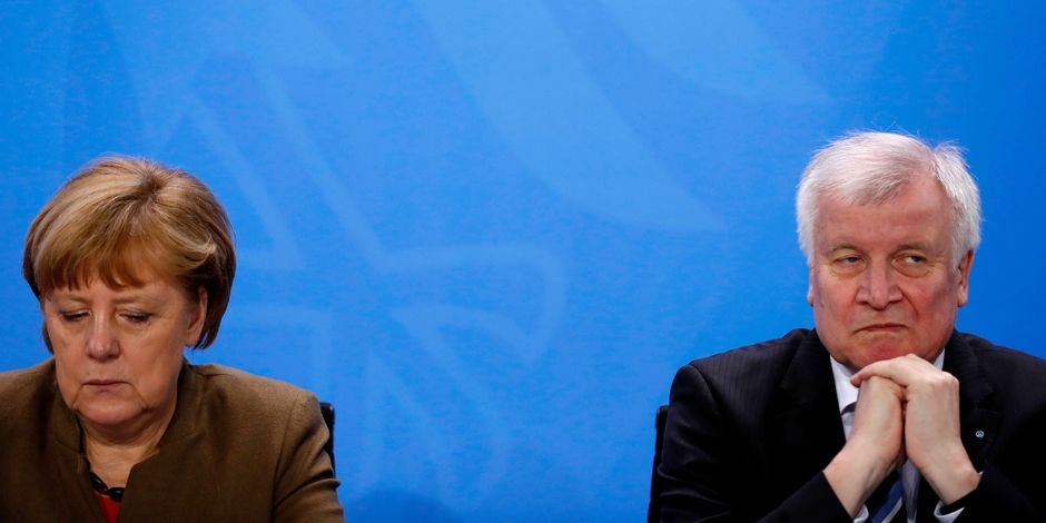 Le gouvernement Merkel menacé par une crise sur les migrants