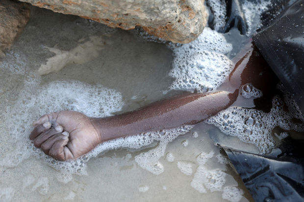Les naufrages se multiplient au large de la Libye, le bilan s'alourdit