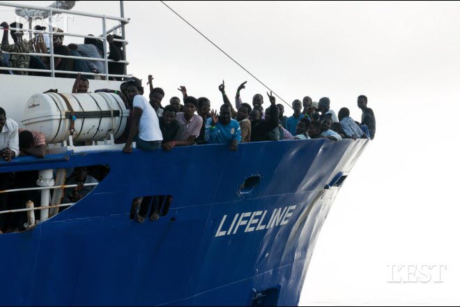 La France va accueillir 130 migrants de l'Aquarius et du Lifeline