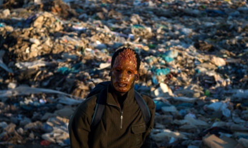 Au Maroc, des migrants survivent dans une décharge en rêvant d'Europe