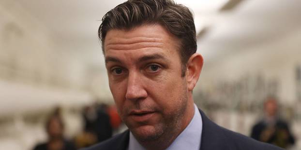 L'un des premiers soutiens de Trump au Congrès, inculpé pour détournement de fonds