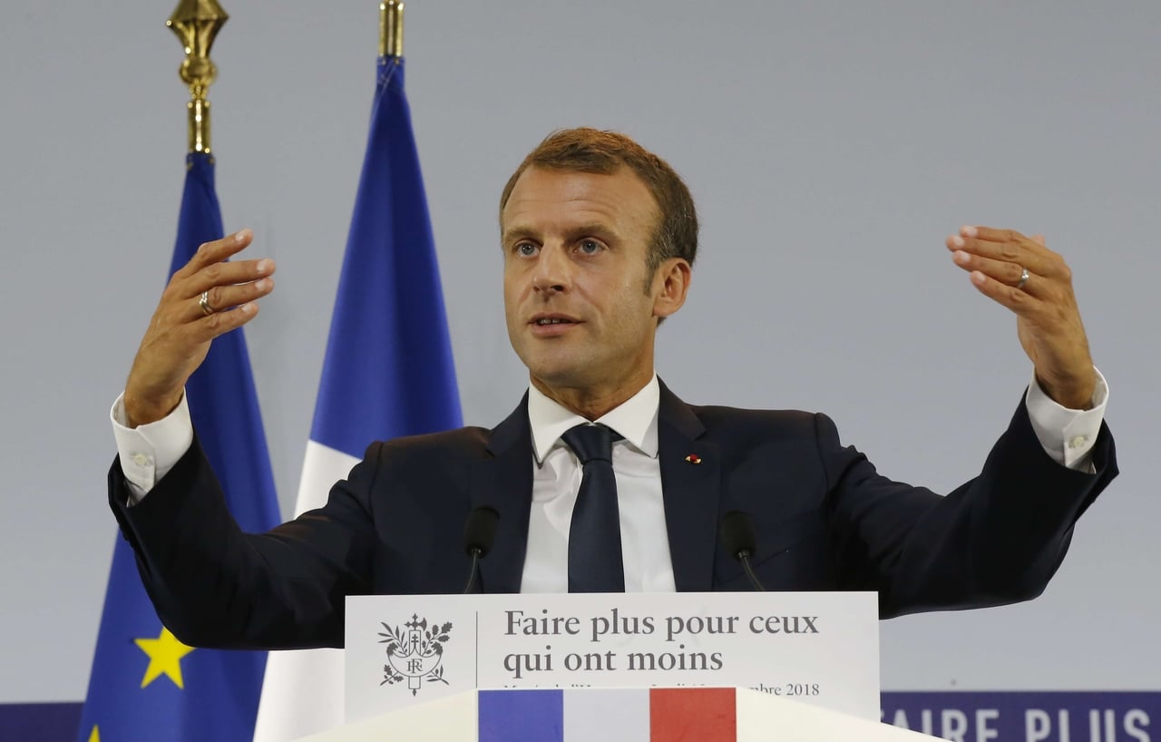 Macron lance "un combat vital" anti-pauvreté doté de 8 milliards d’euros