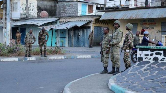 Comores: l'armée entre dans la médina de Mutsamudu où sont retranchés des rebelles (ministre)