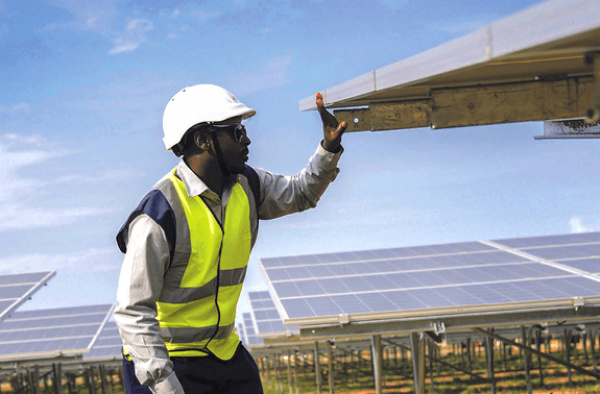 Solaire en Afrique: EDF prend 50% d'une filiale de BBOXX au Togo