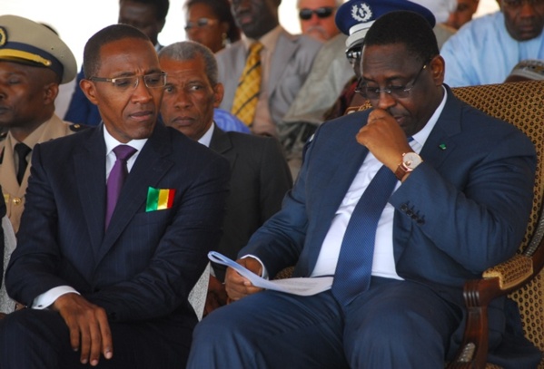 Abdoul Mbaye à Macky Sall: «(C’est) votre silence assourdissant (qui) inquiète, bien au-delà de la statue de la renaissance.»