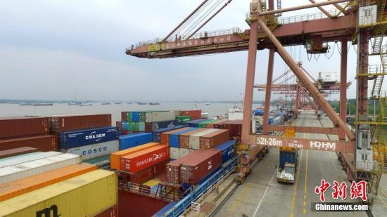 Les importations et exportations de la Chine ont augmenté de 11,3% au cours des 10 premiers mois