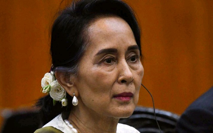 Droits de l'homme: Amnesty retire un prix remis à Aung San Suu Kyi