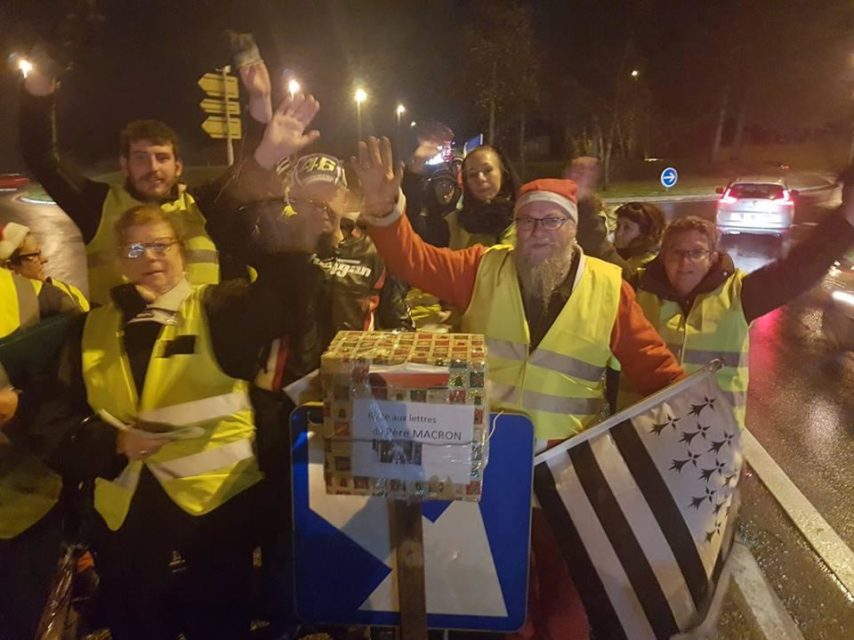 Pas unifiés mais déterminés, les "gilets jaunes" en route pour leur "acte IV"