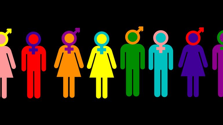 Immigration: les femmes à la traîne de l'intégration, selon un rapport OCDE/UE