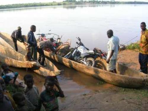 Sur le fleuve Congo dans la province du Mai-Ndombe