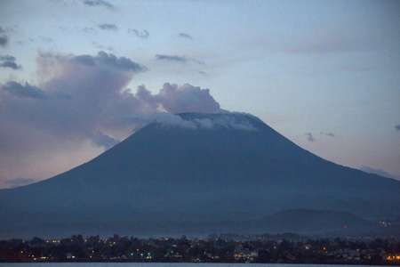 RDC: au-dessous du volcan, Goma attend dans un calme apparent la présidentielle