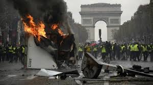 "Gilets jaunes" et séparatistes catalans: perturbations attendues à la frontière franco-espagnole