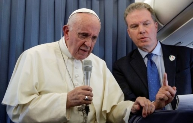 Le Pape François et Greg Burke, désormais ex porte-parole