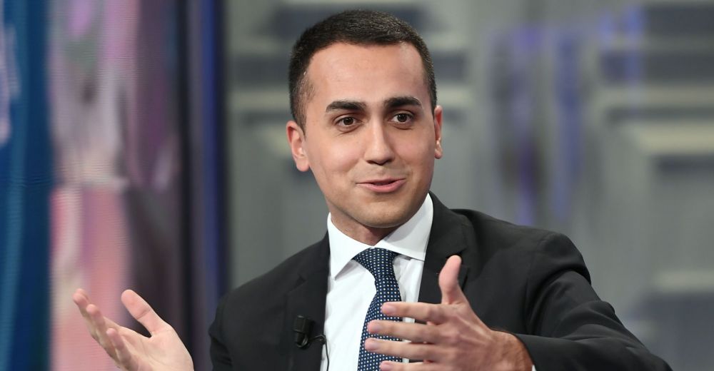 Di Maio appelle les "Gilets jaunes" à "ne rien lâcher"