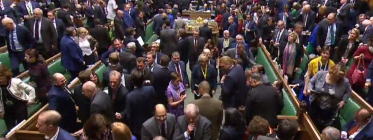 Brexit : les députés britanniques rejettent à une large majorité l'accord négocié par Theresa May avec l'Union européenne