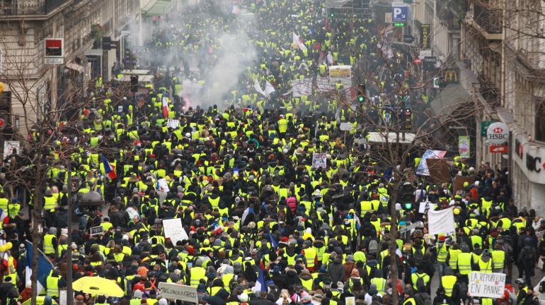 "Gilets jaunes" : 84 000 manifestants en France, selon le ministère de l'Intérieur