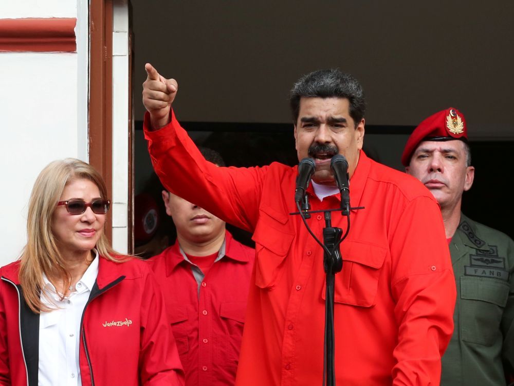 Venezuela: Maduro contre-attaque après l'offensive de Guaido sur le pétrole