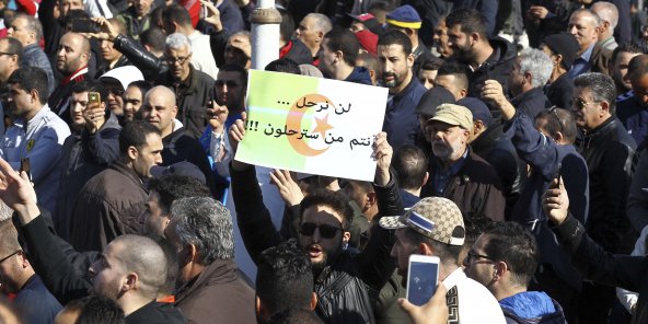 Algérie: Manifestation contre la candidature de Bouteflika à la présidentielle