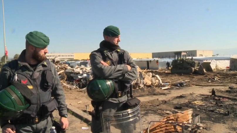 Migrants : Salvini fait démolir un camp de saisonniers en Calabre