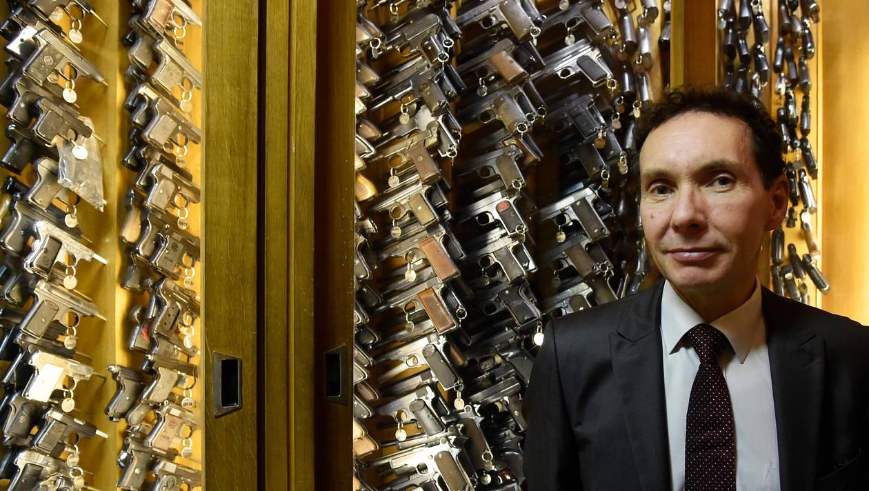 Saccage des Champs-Elysées : le patron de la sécurité publique parisienne à son tour démis de ses fonctions