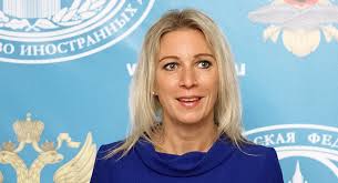 Entre Paris et Moscou, la guerre de l’information passe par Genève