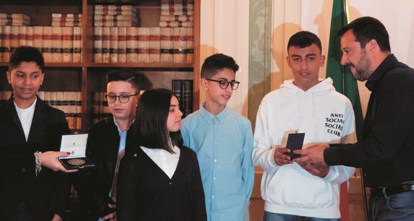 Salvini veut donner la citoyenneté à tous les collégiens otages du bus scolaire