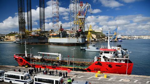 L'armée maltaise prend le contrôle d'un cargo détourné par des migrants