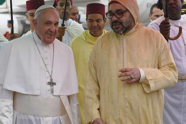 En visite au Maroc, François s'en prend aux barrières contre l'immigration