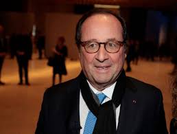 Hollande tacle Macron: "A vouloir tout bousculer, tout s'est arrêté"