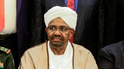 Soudan: Enquête pour blanchiment d'argent contre Omar el Béchir
