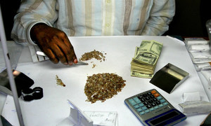 Les flux financiers illicites alimentent les inégalités et la pauvreté (ONU)