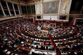 Pas de confiance pour le gouvernement au Sénat, nombreuses abstentions