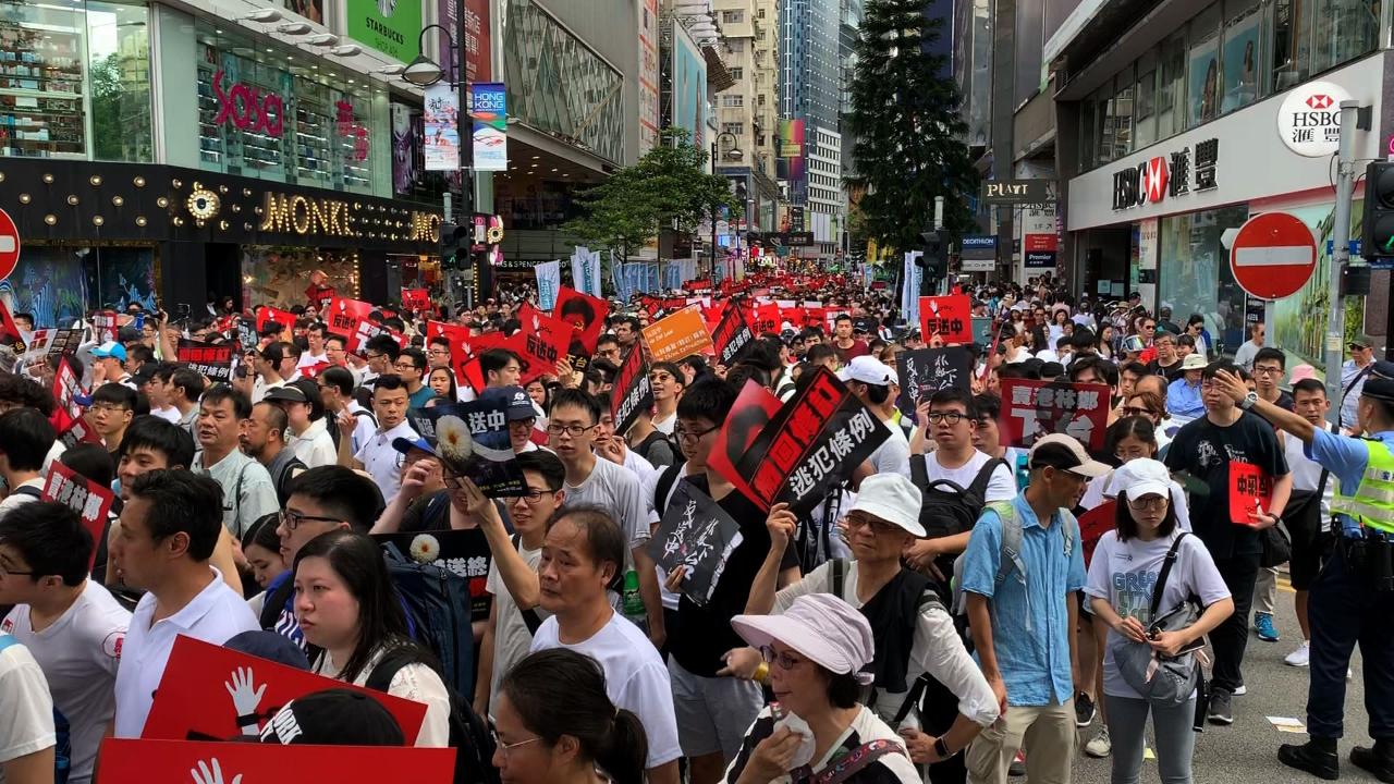 Hong Kong: Le soutien politique au projet de loi d'extradition faiblit