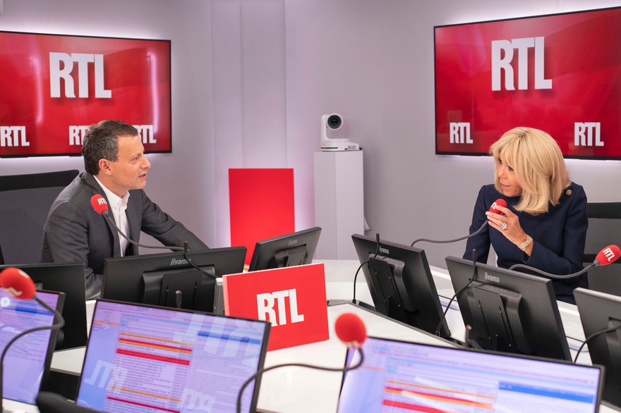 La crise des "Gilets jaunes" était prévisible, dit Brigitte Macron