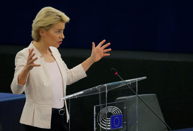 Commission européenne : Von der Leyen passe tout juste l’obstacle du Parlement