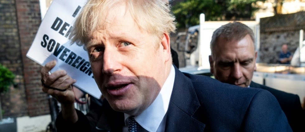 Boris Johnson, chantre du Brexit, obtient les clefs de Downing Street