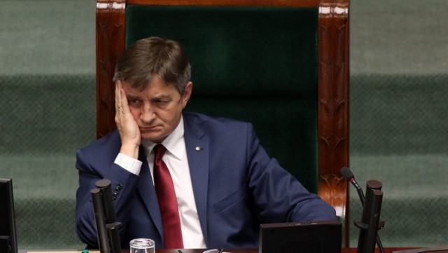 Soupçonné de corruption, le président du Parlement polonais démissionne