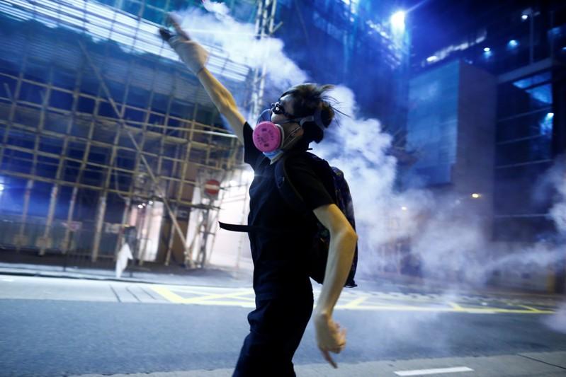 Hong Kong: Excuses des manifestants, qui poursuivent leur mouvement