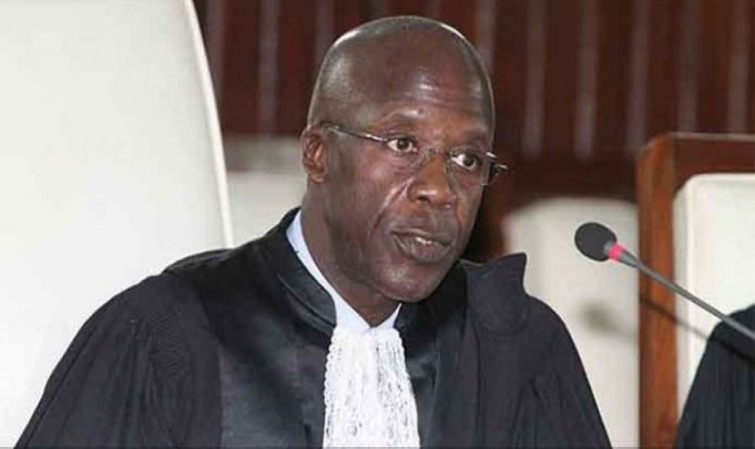 La non publication du décret n°2016-1222, place le Président du Conseil Constitutionnel, Pape Oumar Sakho, dans l’illégalité, depuis le 12 août 2016 (par Seybani Sougou)