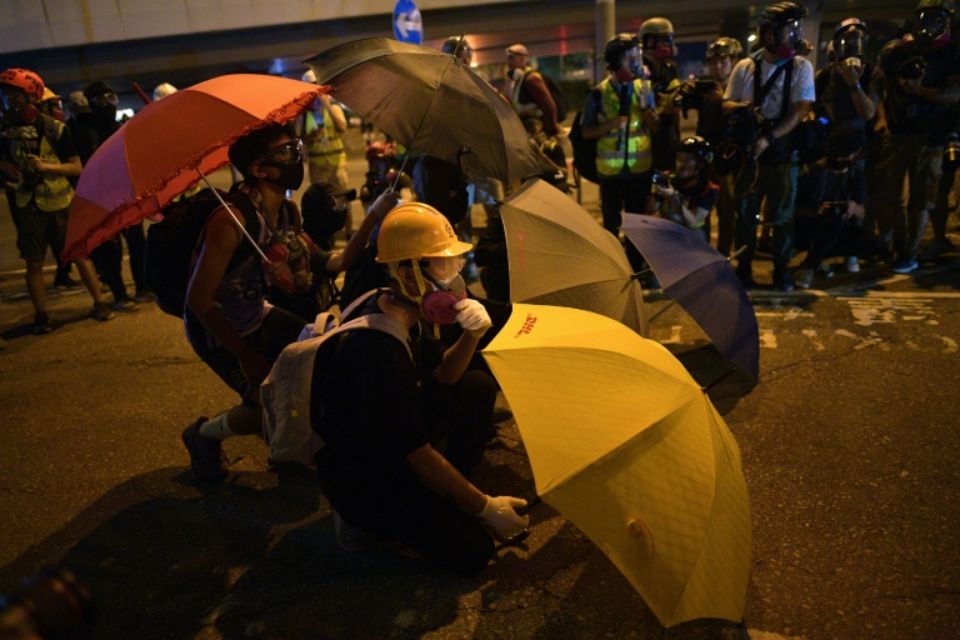 Violences à Hong Kong pour les 5 ans du "mouvement des parapluies"