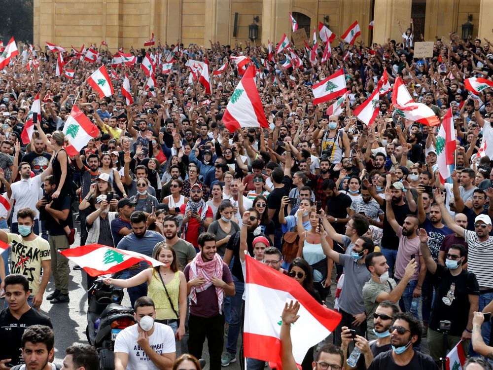 Les Libanais manifestent en masse leur colère contre leurs dirigeants
