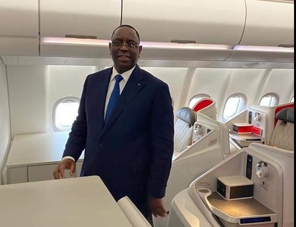 Macky Sall exige que les ministres, directeurs généraux et autres officiels voyagent désormais à bord d’Air Sénégal