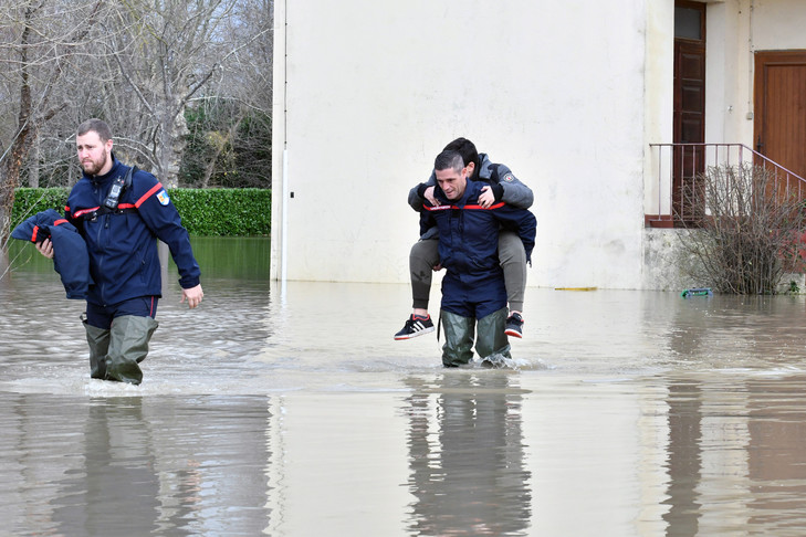 Intempéries en France: deux morts dans le sud-ouest où 11 départements sont placés en vigilance orange