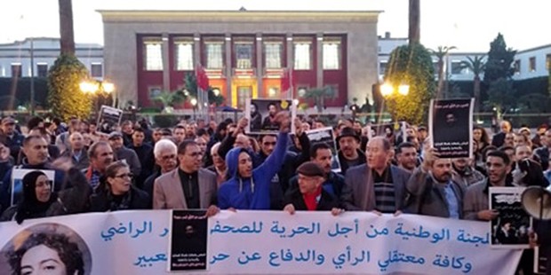 MAROC : des centaines de manifestants contre l'arrestation du journaliste Omar Radi