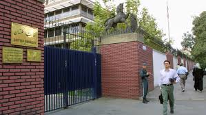 Effectifs réduits dans les ambassades britanniques d'Iran et d'Irak